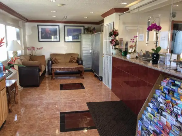 Paradise Inn Main image