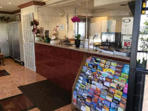 Paradise Inn 7